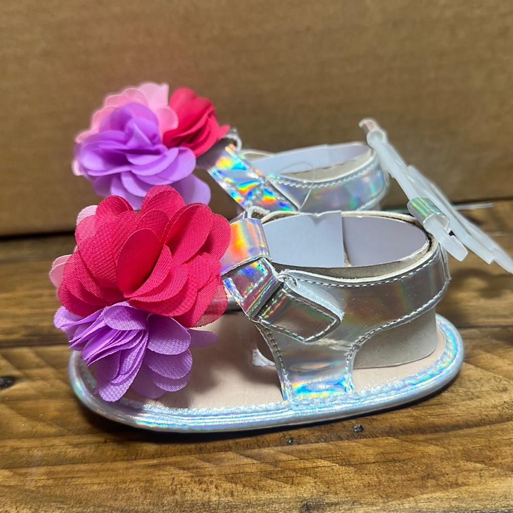 LAURA ASHLEY BABY FLOWER SANDALS: SILVER/PINK/PURPLE: NEW WITH TAGS:SZ 4